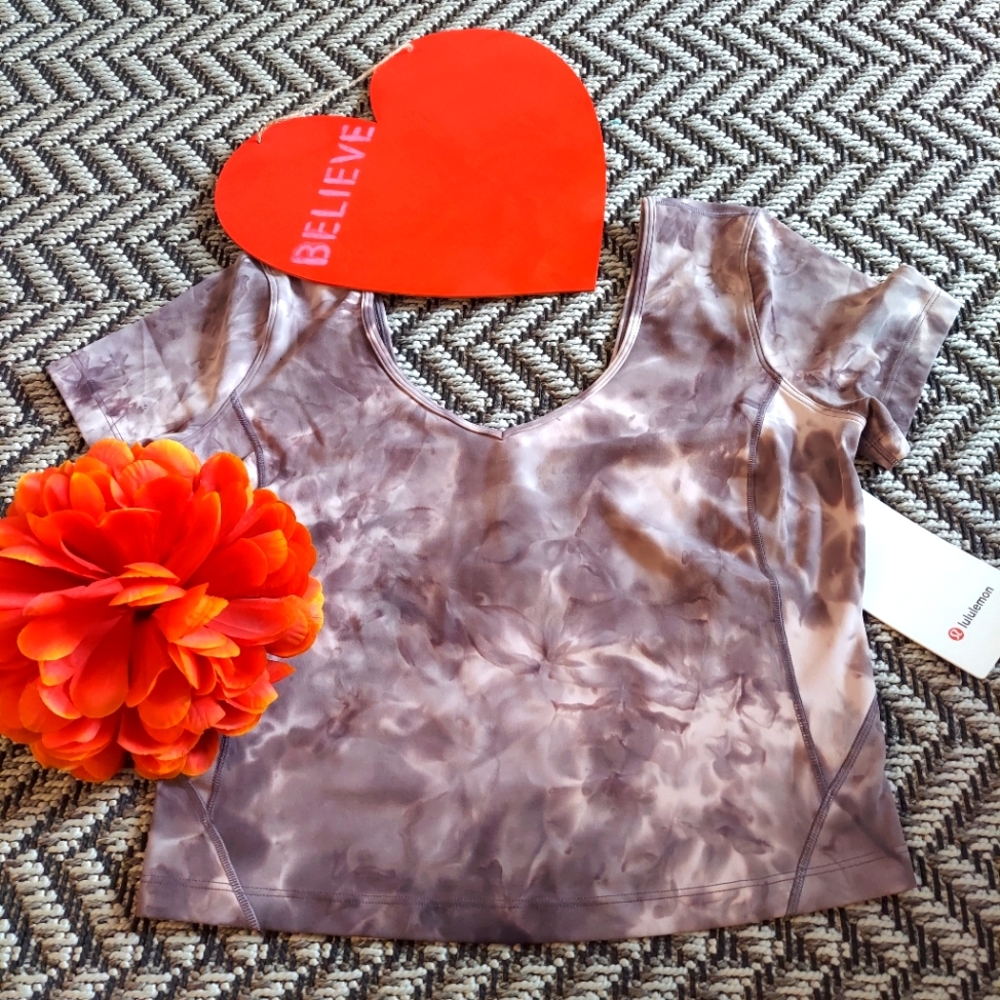Lululemon Align Tee Slim Fit Crop Women's Size 8 Tie Dye